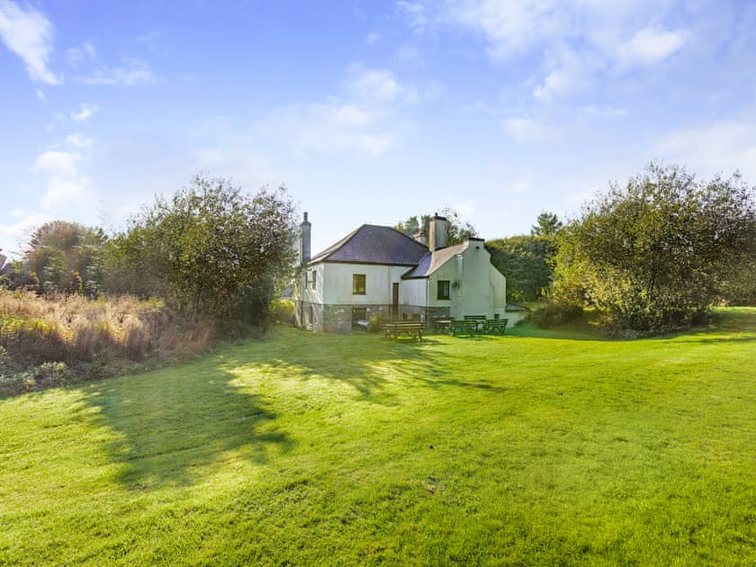 Exterior | Sherrill Farmhouse - Sherrill Farm Holiday Cottages, Dunterton, near Tavistock