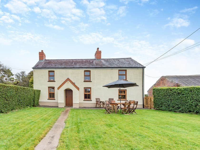 Exterior | Rose Cottage - Jones’ Cottages, Gower