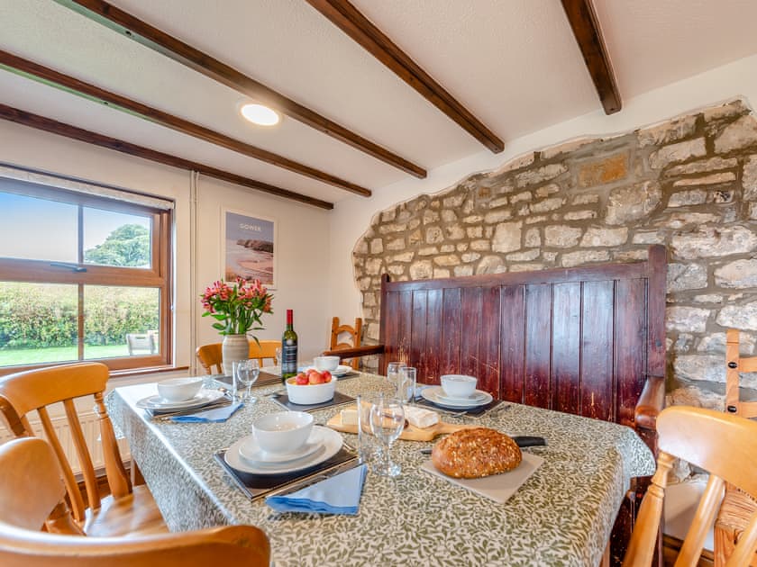 Kitchen/diner | Rose Cottage - Jones’ Cottages, Gower