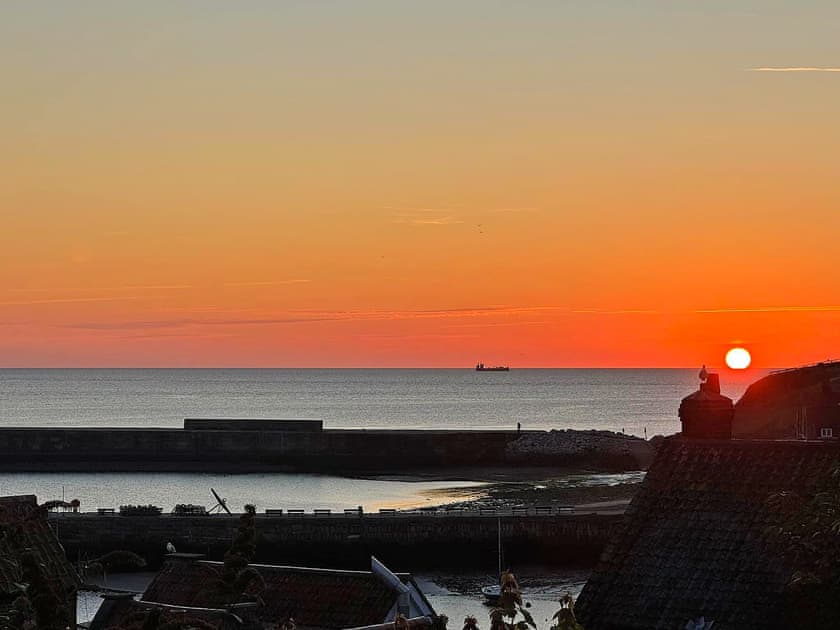 Surrounding area | Balcony Cottage, Whitby