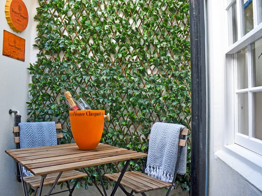 Sitting-out-area | Quincey Cottage, Whitby