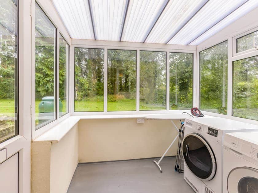 Utility room | Pine Cottage - Golden Park, Hartland