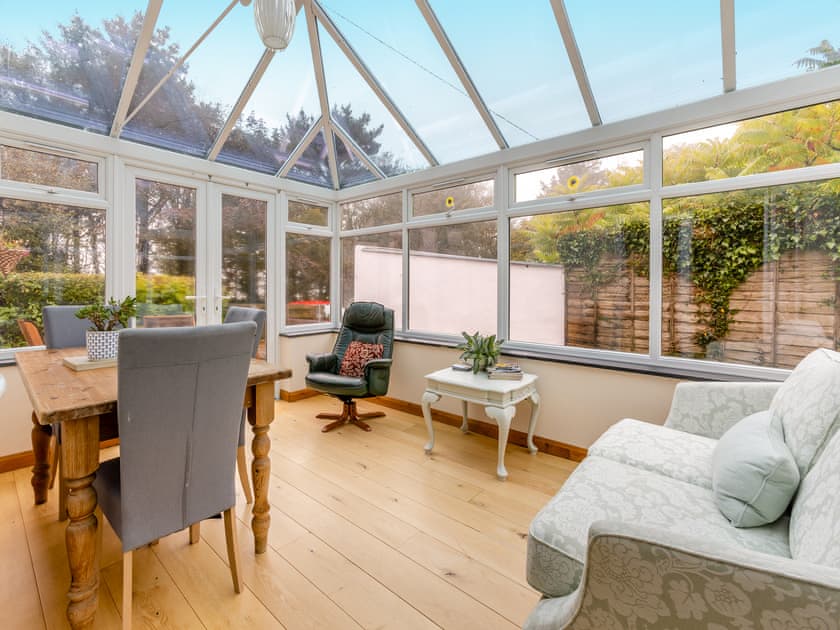 Sun room | Pine Cottage - Golden Park, Hartland