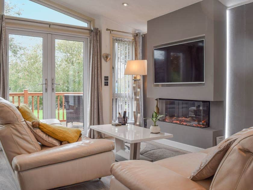 Living area | River Meets Lodge, Stratford Upon Avon