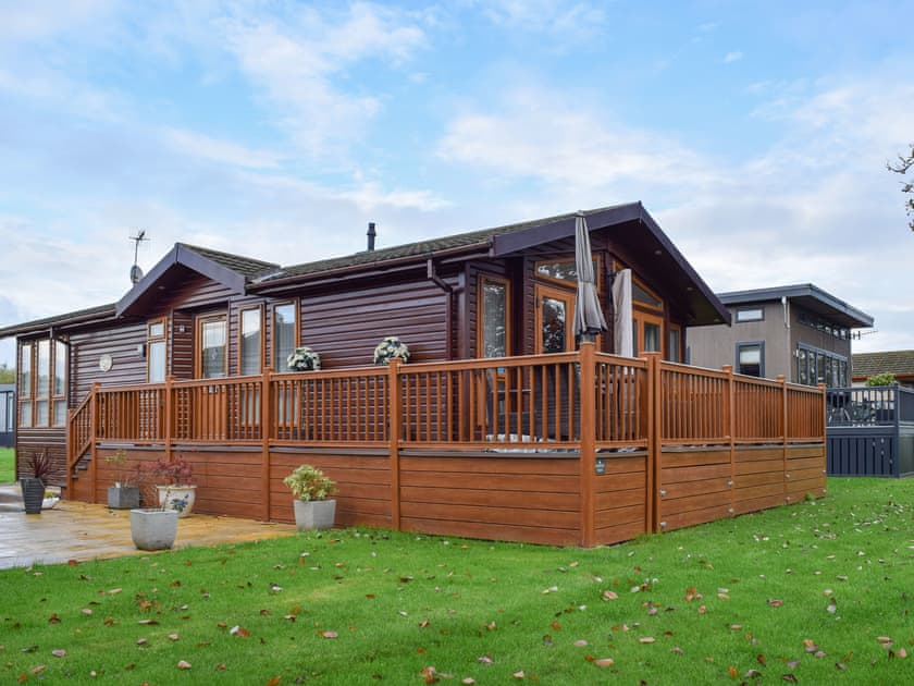 Exterior | River Meets Lodge, Stratford Upon Avon