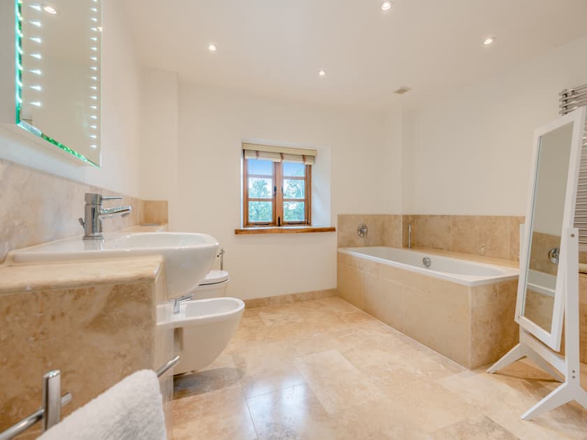 Bathroom | New Inn Farmhouse - The New Inn Farm, Marnhull, near Shaftesbury