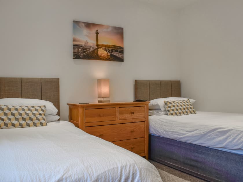 Twin bedroom | Elm Cottage - The Granary Cottages, Whitby