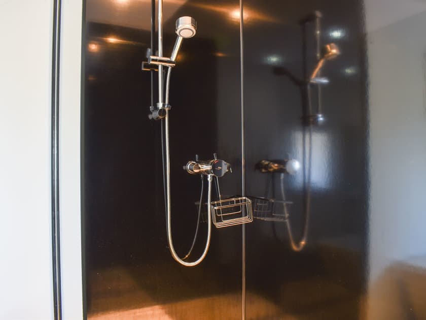 Shower room | The Granary - The Granary Cottages, Whitby