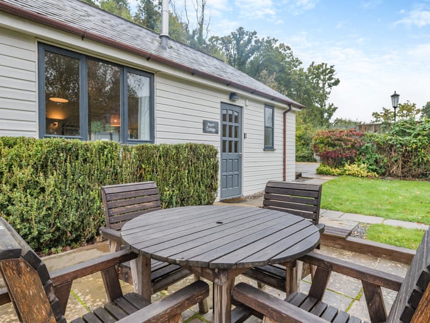 Sitting-out-area | Acorn Cottage - Little Dunley Cottages, Bovey Tracey
