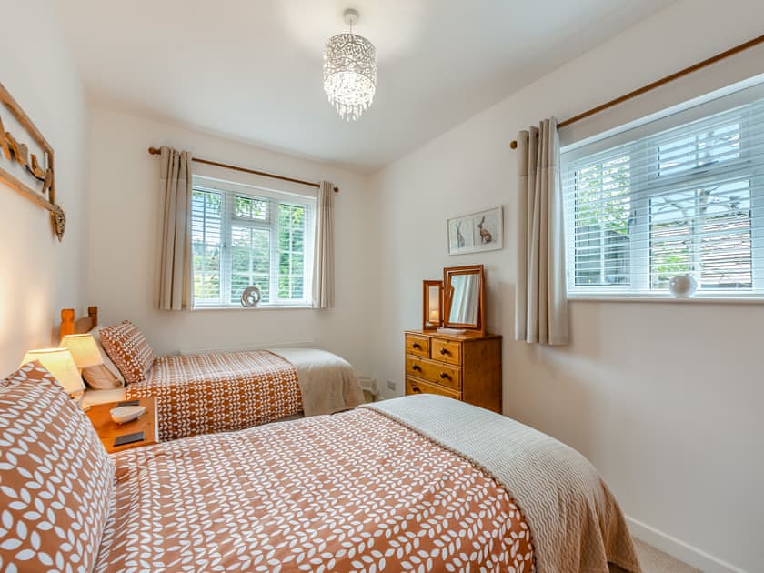 Twin bedroom | Little Longmead, Findon, near Worthing