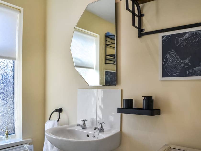 Bathroom | Mere Walk, Hornsea