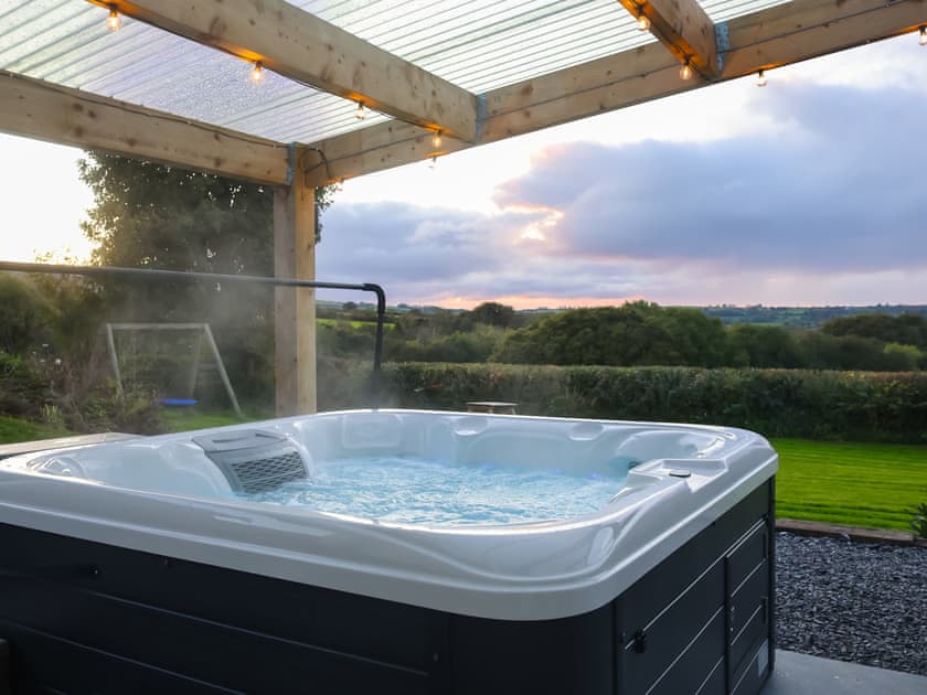 Hot tub | Park Clement, Bwlch y Groes
