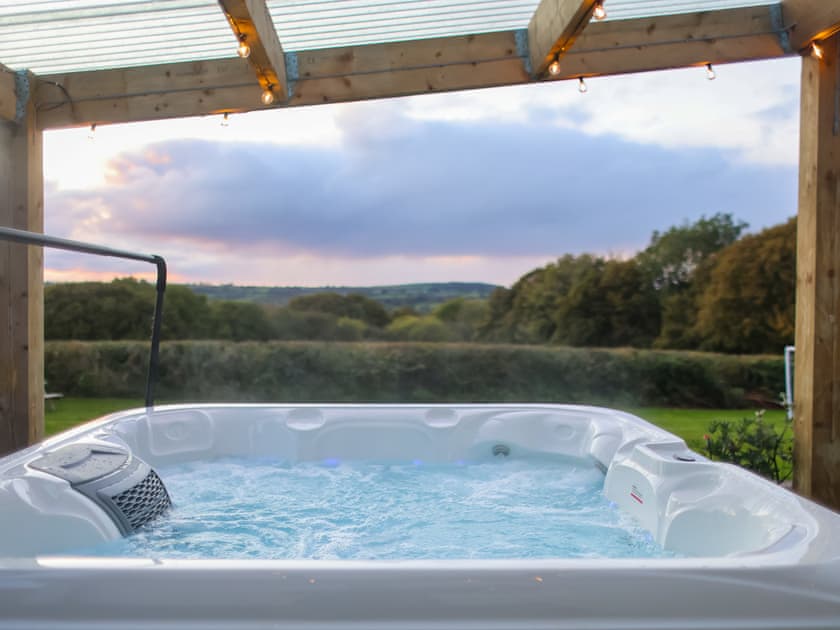 Hot tub | Park Clement, Bwlch y Groes