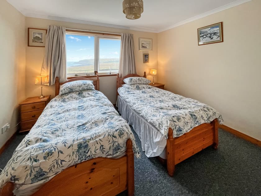 Twin bedroom | Wavecrest, Staffin