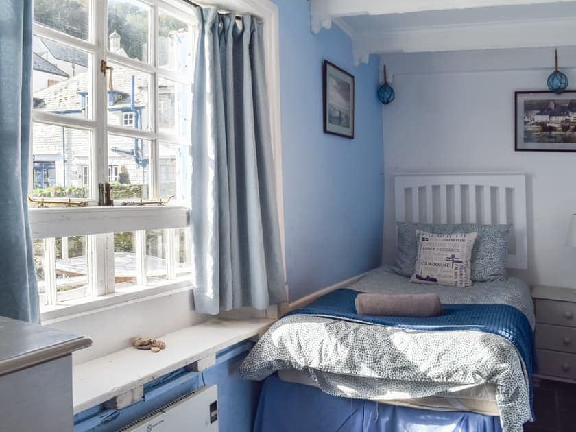 Twin bedroom | Harbour Studio, Polperro