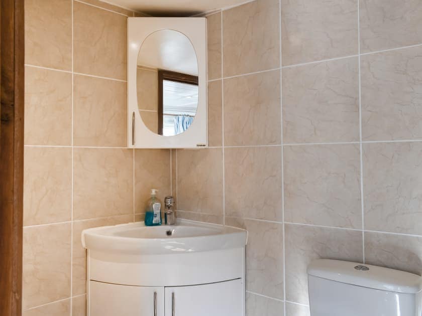 Bathroom | Harbour Studio, Polperro