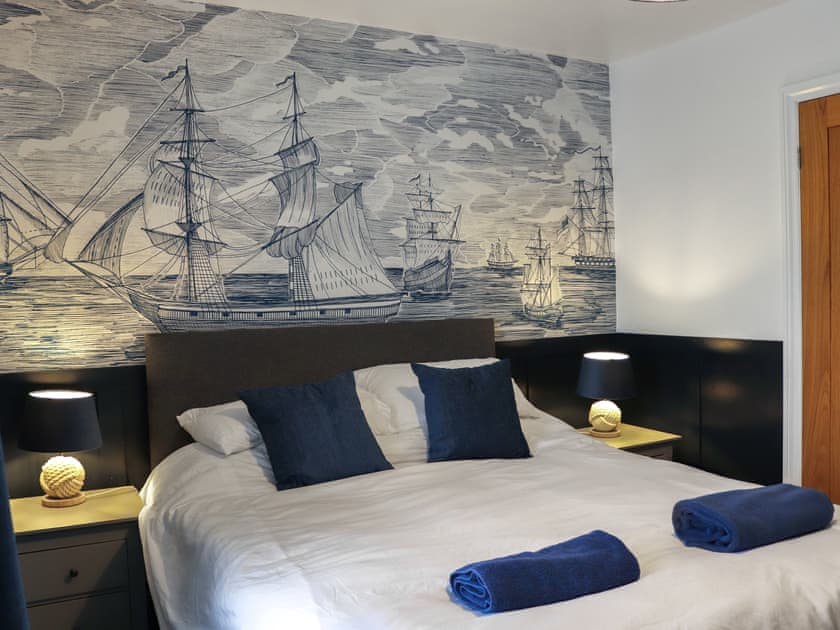 Double bedroom | The White Anchor - White Cottages, Newborough 