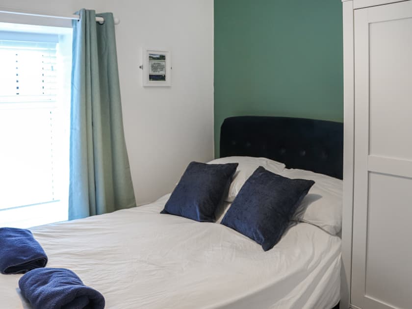 Double bedroom | The White Anchor - White Cottages, Newborough 