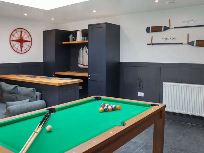 Games room | The White Anchor - White Cottages, Newborough 