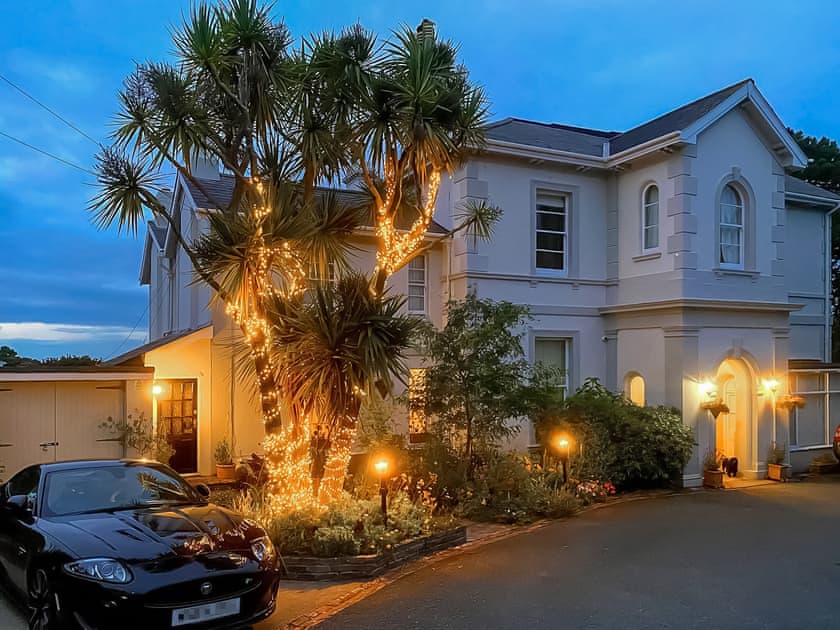 Exterior | Apartment 7, Barrington Road, Torquay 