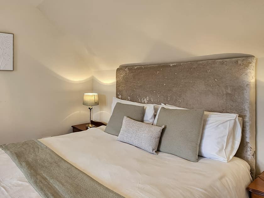 Double bedroom | Balmore Farmhouse, Scaniport, near Inverness