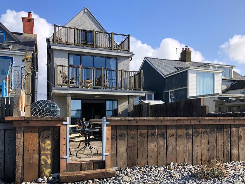 Exterior | Ystwyth House, Borth, near Aberystwyth
