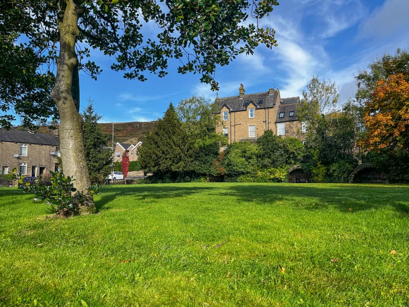 Exterior | Cracken Cottage - The Green, Chinley