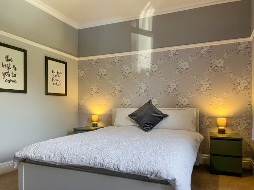 Double bedroom | Cracken Cottage - The Green, Chinley