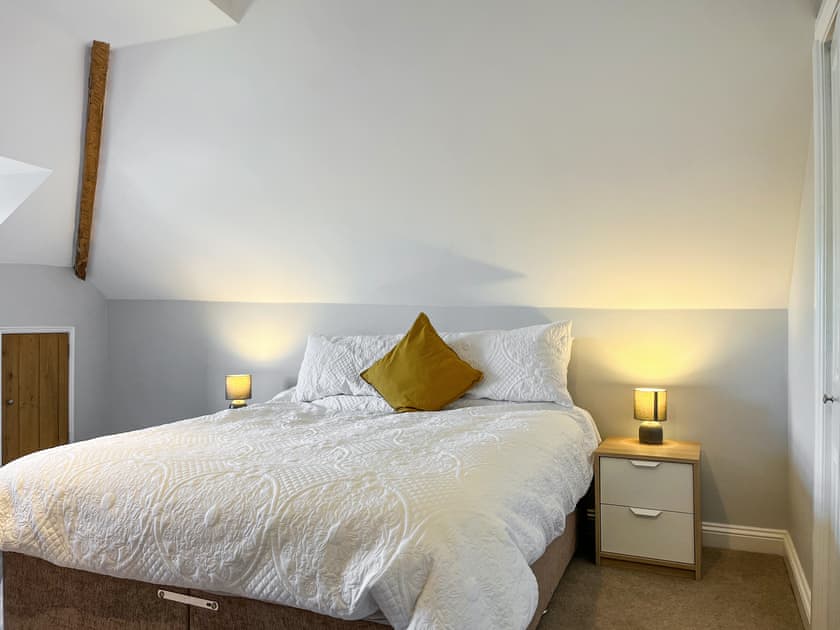 Double bedroom | Cracken Cottage - The Green, Chinley