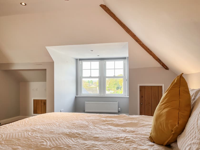 Double bedroom | Cracken Cottage - The Green, Chinley
