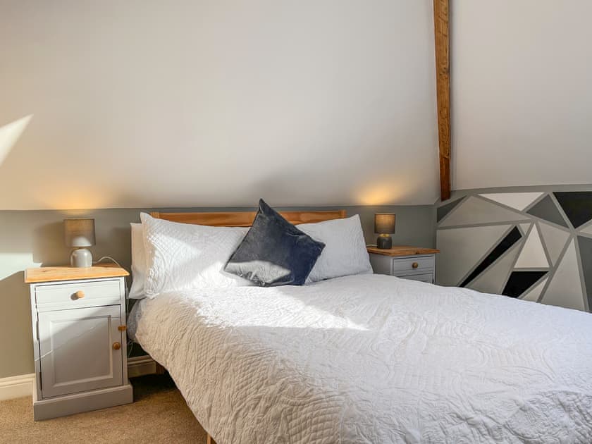 Double bedroom | Cracken Cottage - The Green, Chinley