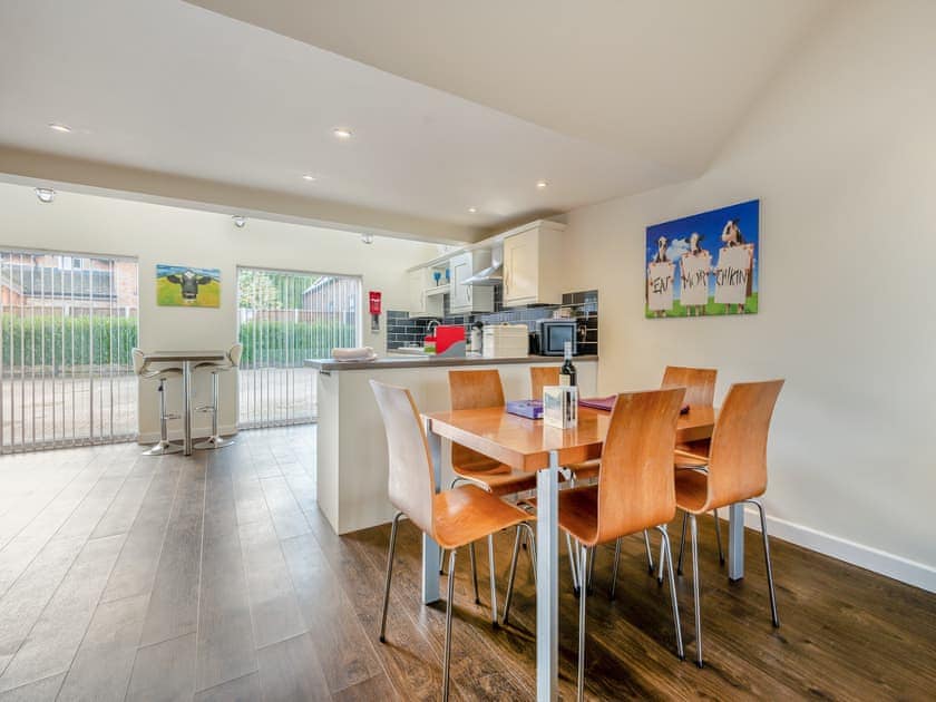 Dining Area | The Parlour - Bedborough Farm Cottages, Wimborne