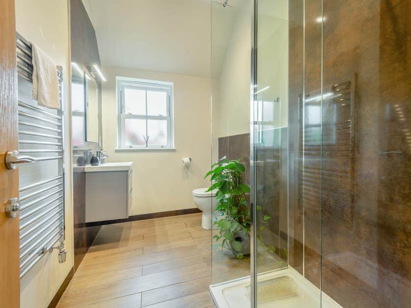 Bathroom | The Parlour - Bedborough Farm Cottages, Wimborne