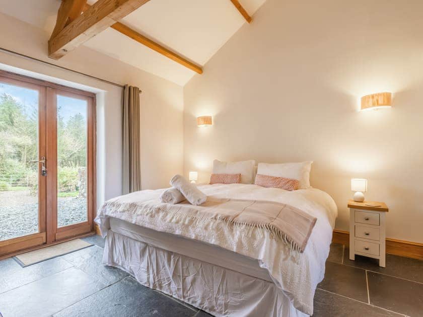 Double bedroom | The Cart House - Golden Park, Hartland