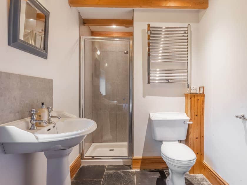 Bathroom | The Cart House - Golden Park, Hartland