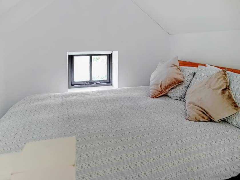 Mezzanine bedroom | Badgers Sett Brook, Brook, near Brighstone