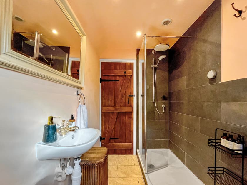 Bathroom | Basket Makers, Henley-on-Thames