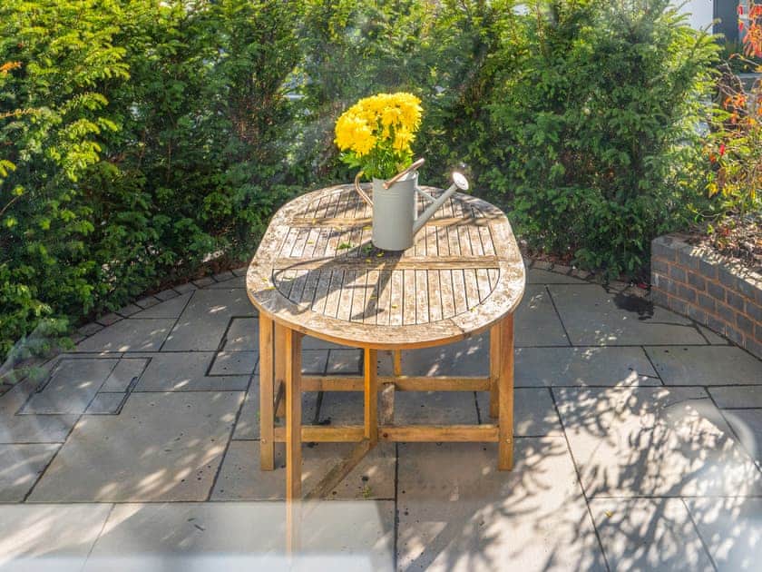 Sitting-out-area | Fantasia - Mirrorbrook, Cradley, near Malvern