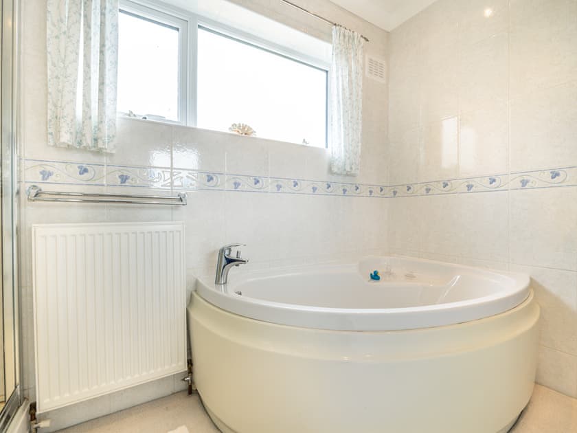 Bathroom | Kempton House, Lincoln