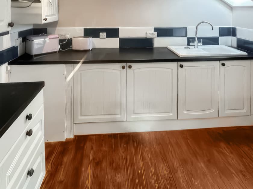 Kitchen area | Stewards Granary - East Learmouth Farmstays, Berwick-upon-Tweed