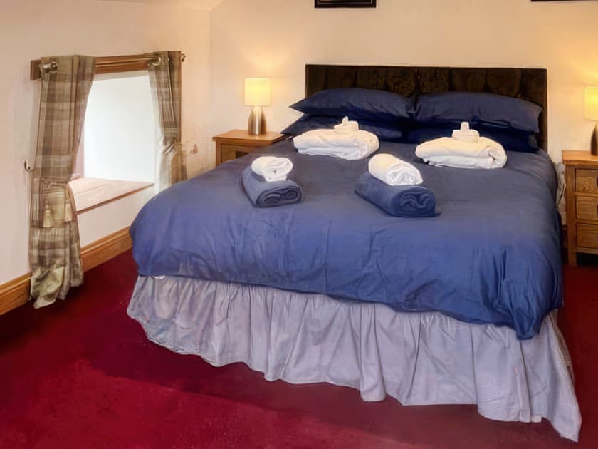 Double bedroom | Stewards Granary - East Learmouth Farmstays, Berwick-upon-Tweed