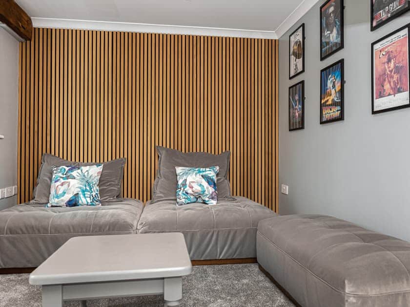Games room | Rosedale, Richmond