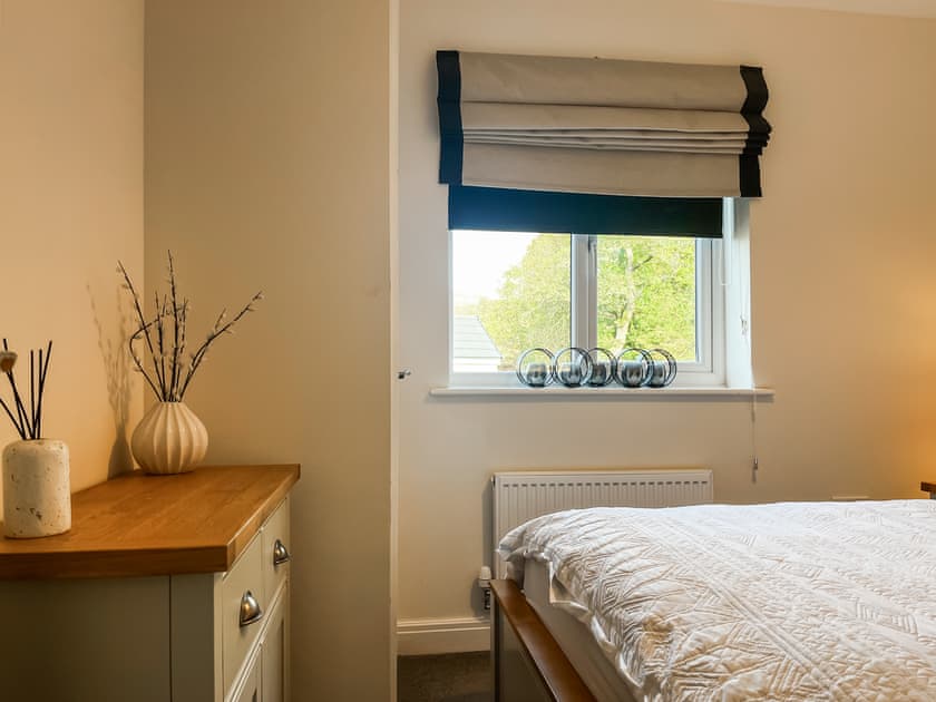 Double bedroom | Oakmere Apartment, Chinley