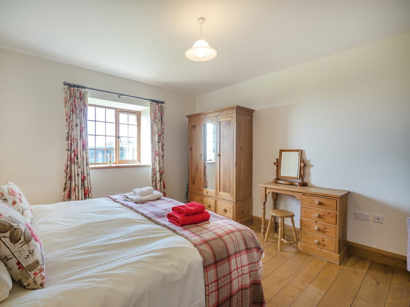 Double bedroom | Siambr - Parc Wernol Cottages, Chwilog, near Pwllheli