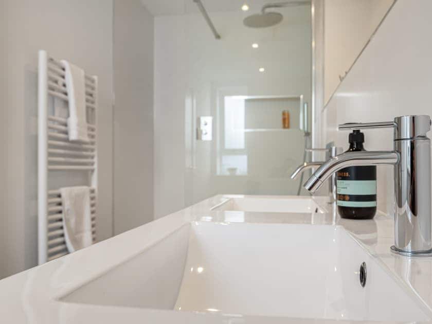 Bathroom | The Brook - Mirrorbrook, Cradley, near Malvern