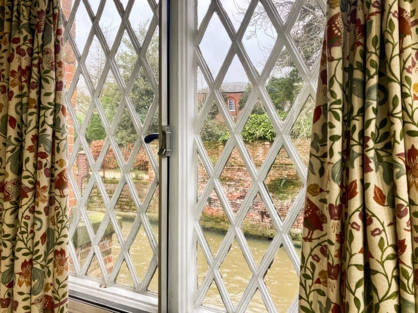 Living area | The Yeomans Cottage, Eastbridge Holidays - Eastbridge Canterbury, Canterbury