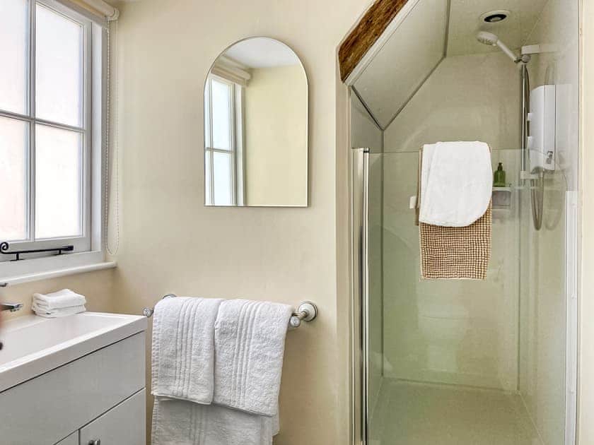 Bathroom | The Yeomans Cottage, Eastbridge Holidays - Eastbridge Canterbury, Canterbury