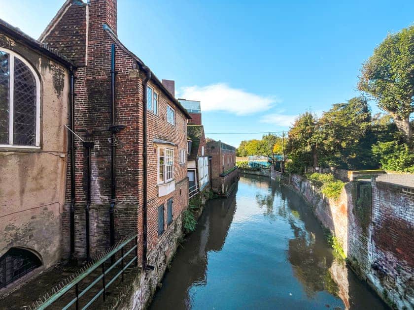Surrounding area | The Knights Apartment, Eastbridge Hospital - Eastbridge Holidays, Canterbury
