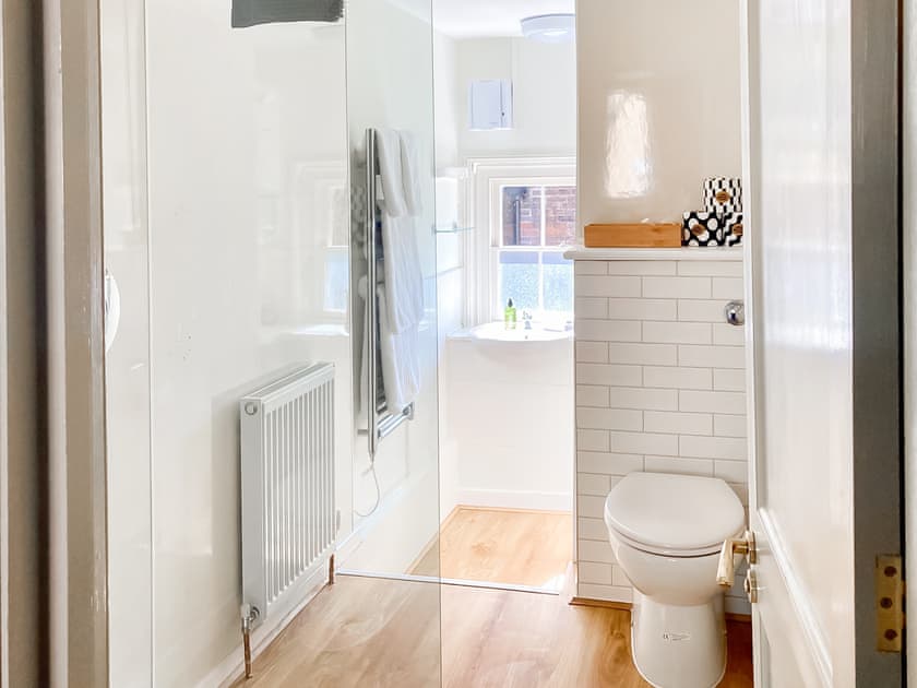 Bathroom | The Knights Apartment, Eastbridge Hospital - Eastbridge Canterbury, Canterbury
