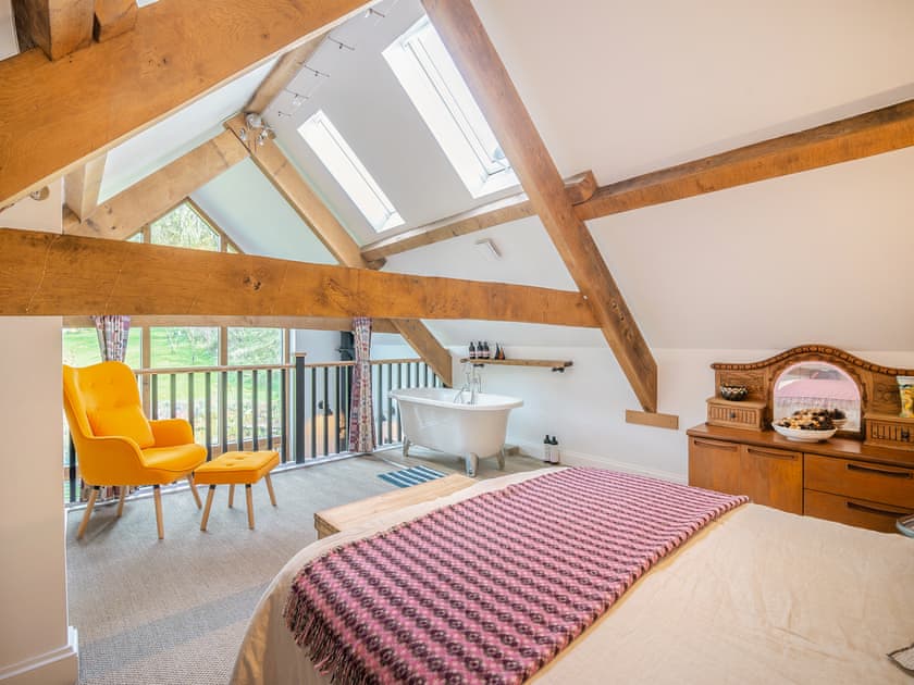 Double bedroom | Y Gwairdy, Llandybie Ammanford, near Llandeilo